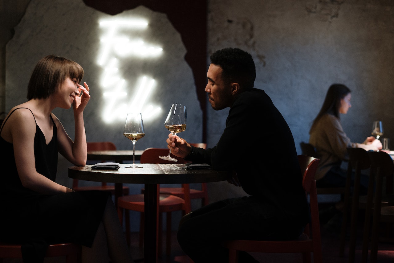 date tussen een man en vrouw