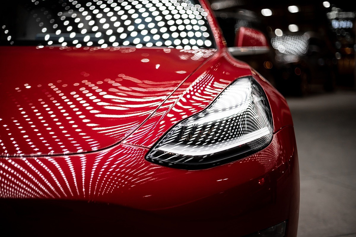 rode tesla