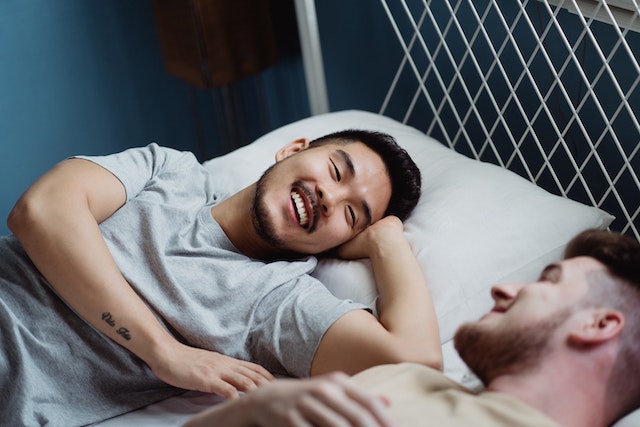 mannen in bed
